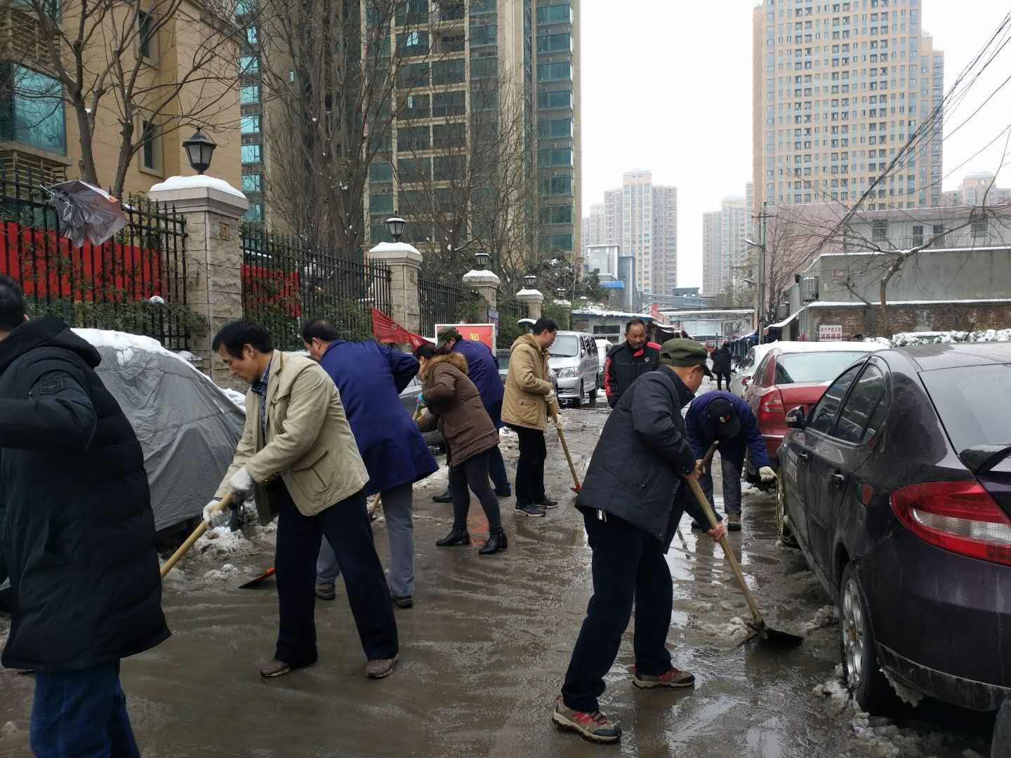 “以雪為令，御雪奮戰(zhàn)” 西安工業(yè)投資集團(tuán)再行動